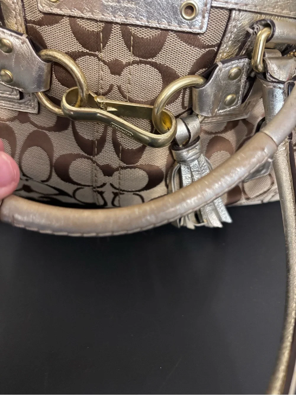COACH CANVAS/LEATHER SHOULDER HAND BAG SZ 11'X8'X3' F13065